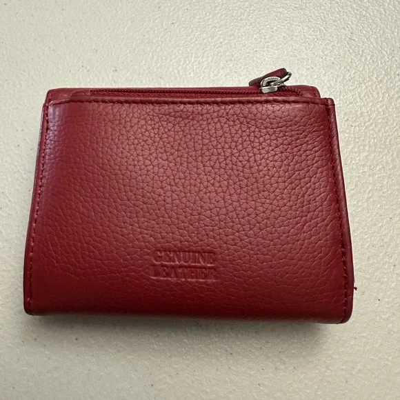 Genuine Leather Small Wallet - Picture 2 of 4
